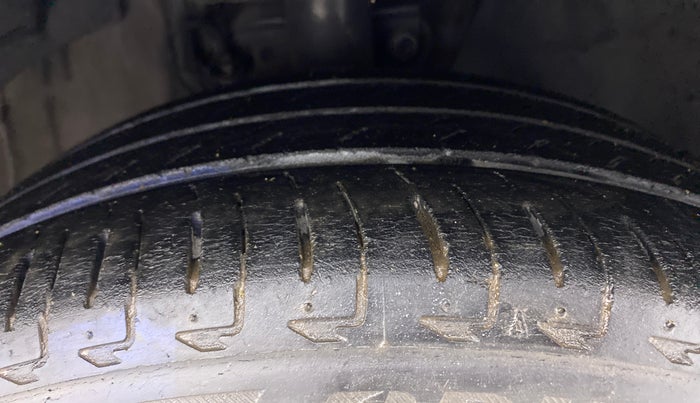2020 Volkswagen Polo TRENDLINE 1.0L, Petrol, Manual, 54,715 km, Right Front Tyre Tread