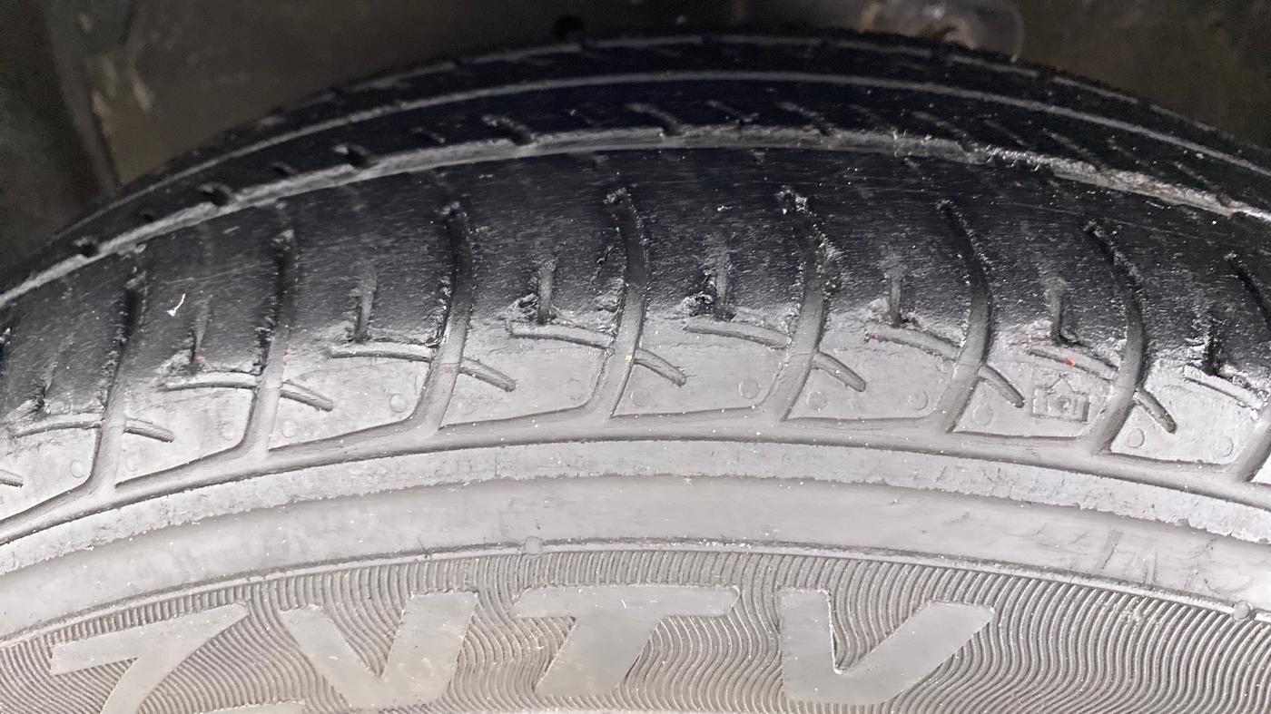 2017 Maruti Celerio ZXI OPT AMT, Petrol, Automatic, 97,733 km, Left Front Tyre Tread