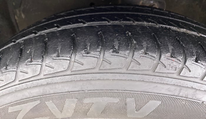 2017 Maruti Celerio ZXI OPT AMT, Petrol, Automatic, 97,733 km, Left Front Tyre Tread