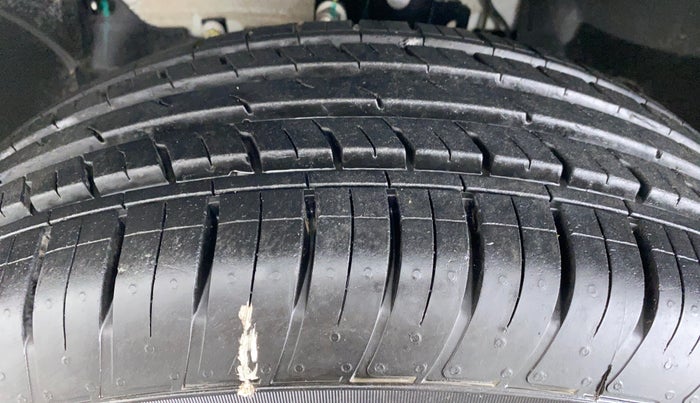 2021 Renault Duster RXS 106 PS MT, Petrol, Manual, 90 km, Left Front Tyre Tread