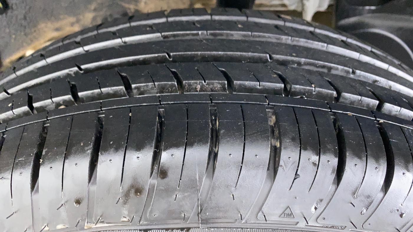 2021 Renault Duster RXS 106 PS MT, Petrol, Manual, 90 km, Left Rear Tyre Tread