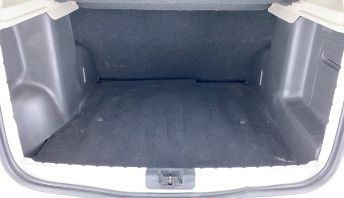 2021 Renault Duster RXS 106 PS MT, Petrol, Manual, 90 km, Boot Inside
