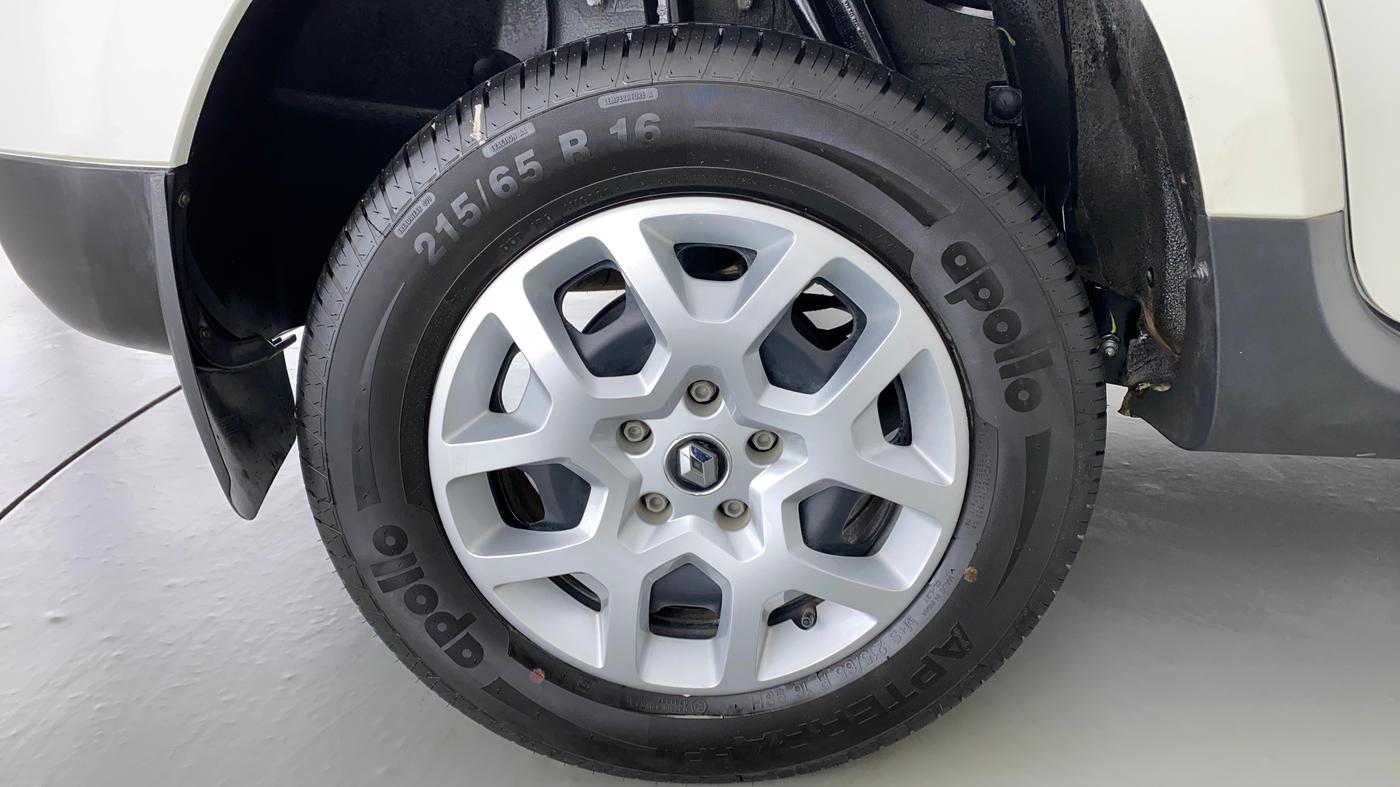 2021 Renault Duster RXS 106 PS MT, Petrol, Manual, 90 km, Right Rear Wheel