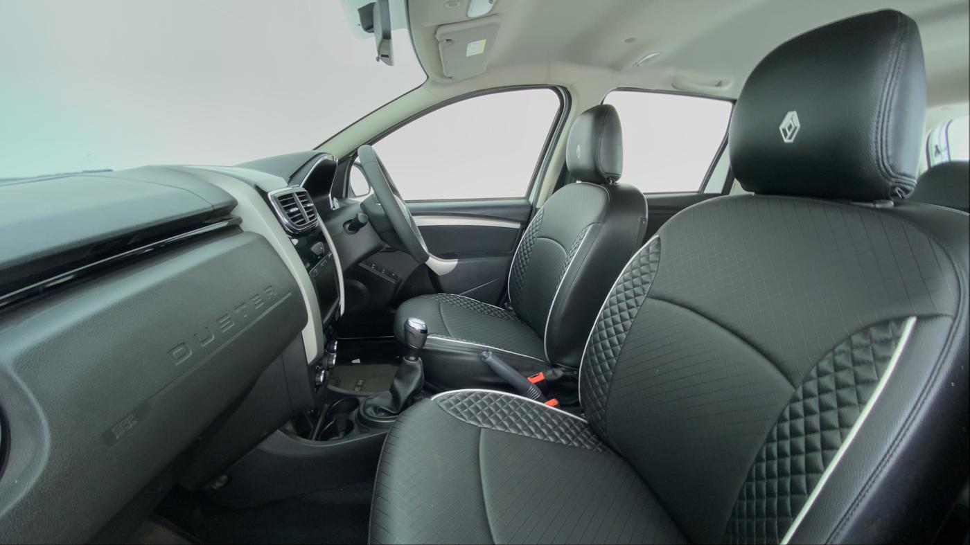 2021 Renault Duster RXS 106 PS MT, Petrol, Manual, 90 km, Right Side Front Door Cabin