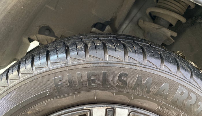 2022 Renault Kwid CLIMBER MT 1.0, Petrol, Manual, 10,708 km, Left Front Tyre Tread