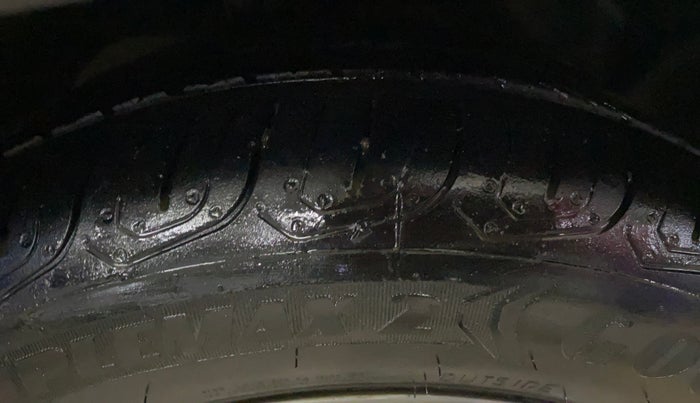 2020 Ford FREESTYLE TITANIUM 1.2 PETROL, Petrol, Manual, 64,383 km, Right Front Tyre Tread