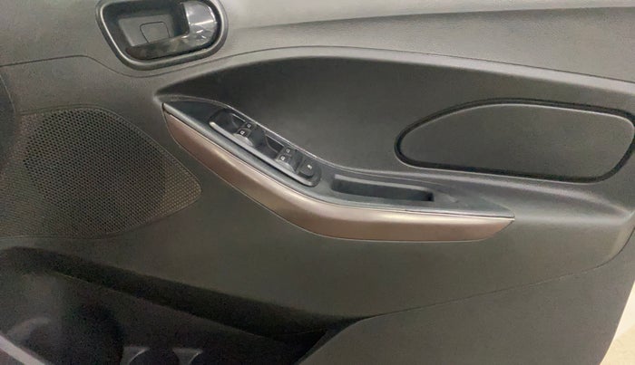 2020 Ford FREESTYLE TITANIUM 1.2 PETROL, Petrol, Manual, 64,383 km, Driver Side Door Panels Control