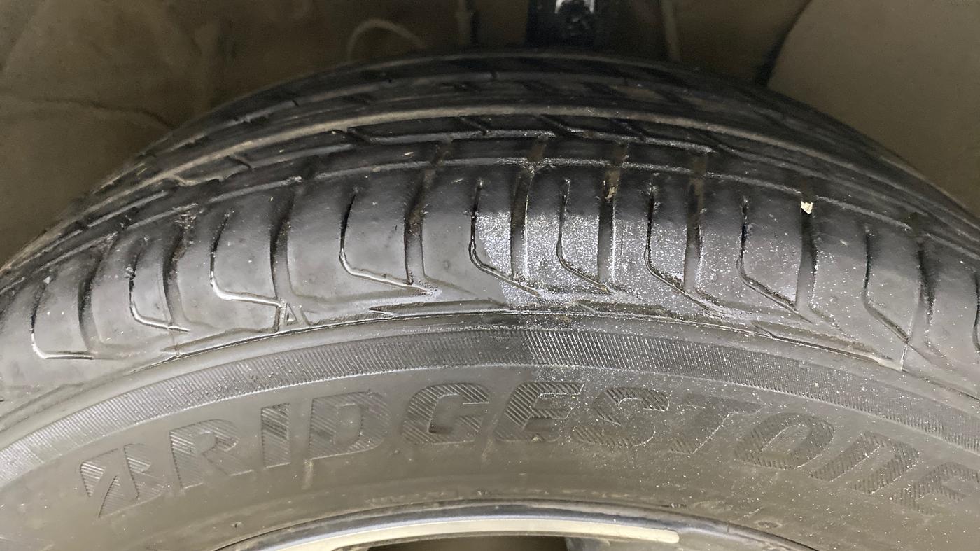 2019 Hyundai VENUE SX PLUS 1.0 TURBO DCT, Petrol, Automatic, 63,610 km, Right Front Tyre Tread