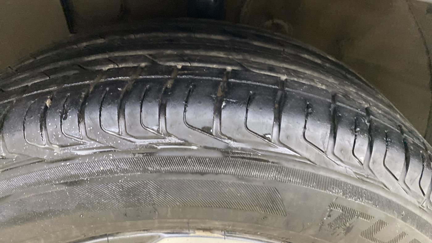 2019 Hyundai VENUE SX PLUS 1.0 TURBO DCT, Petrol, Automatic, 63,610 km, Left Front Tyre Tread