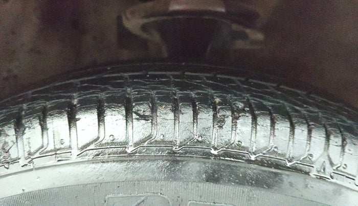 2013 Hyundai i10 SPORTZ 1.2 AT, Petrol, Automatic, 33,284 km, Right Front Tyre Tread