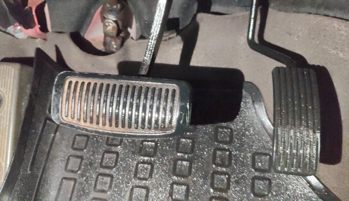 2013 Hyundai i10 SPORTZ 1.2 AT, Petrol, Automatic, 33,284 km, Pedals