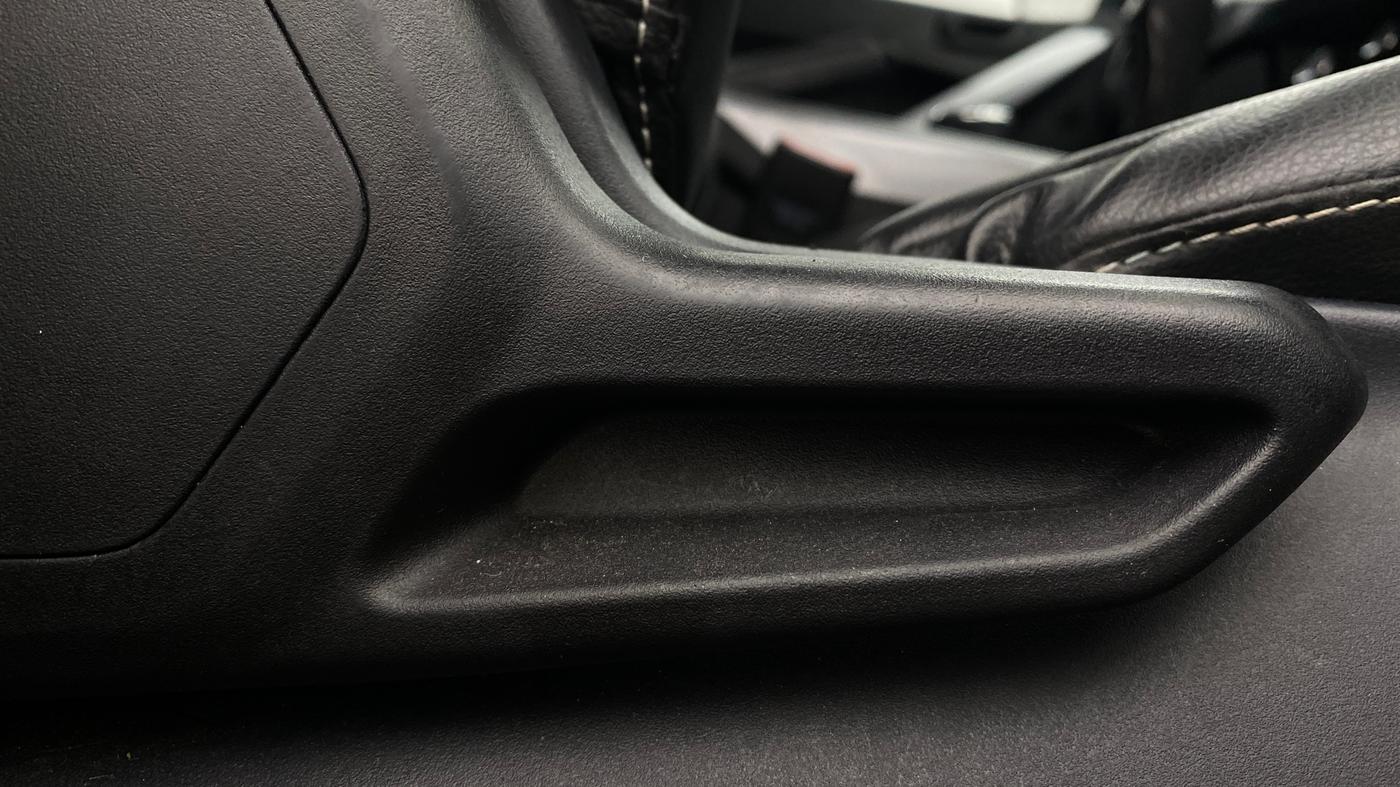 2022 Tata NEXON XMA SUNROOF PETROL, Petrol, Automatic, 35,685 km, Driver Side Adjustment Panel