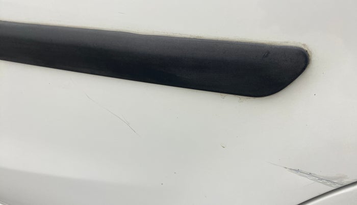 2016 Maruti Ritz LDI, Diesel, Manual, 61,030 km, Rear left door - Minor scratches