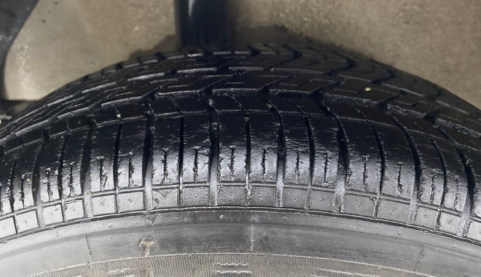 2016 Maruti Ritz LDI, Diesel, Manual, 61,030 km, Right Rear Tyre Tread