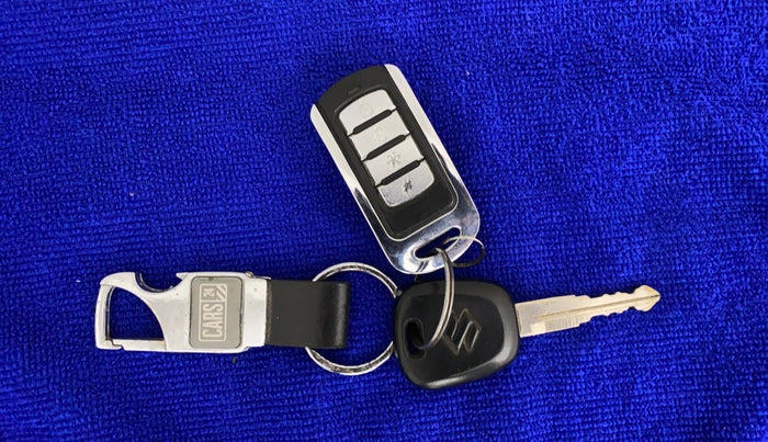 2018 Maruti Celerio VXI (O) CNG, CNG, Manual, 75,971 km, Key Close Up