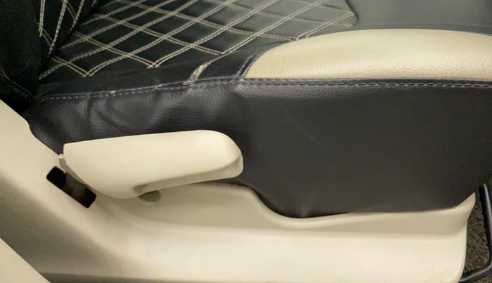 2018 Maruti Celerio VXI (O) CNG, CNG, Manual, 75,971 km, Driver Side Adjustment Panel