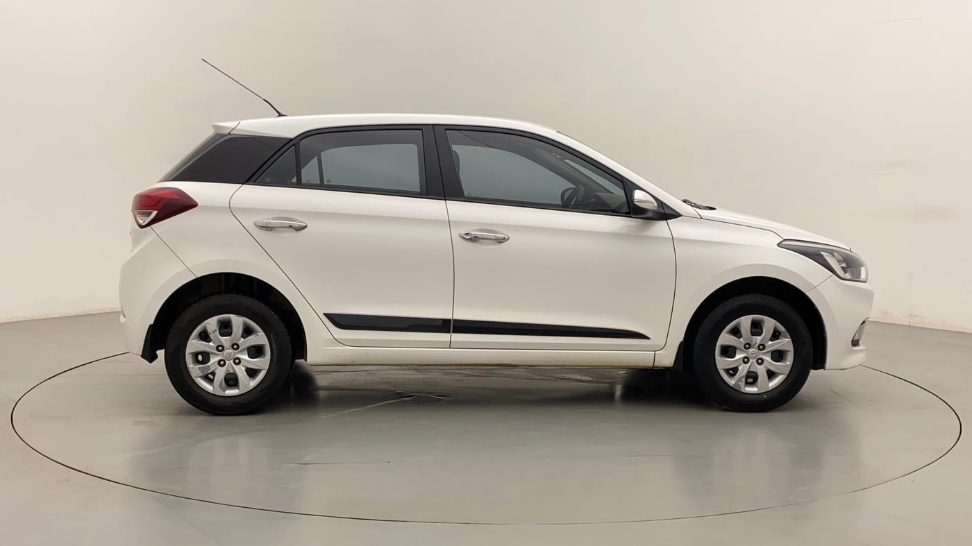 2017 Hyundai Elite i20 SPORTZ 1.2, Petrol, Manual, 68,092 km, Right Side View