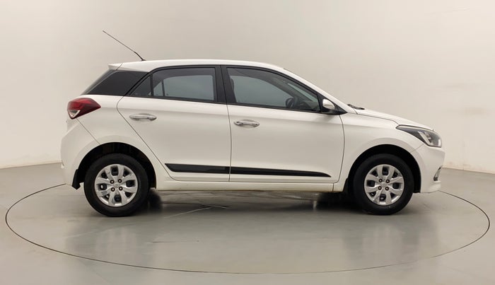 2017 Hyundai Elite i20 SPORTZ 1.2, Petrol, Manual, 68,092 km, Right Side View