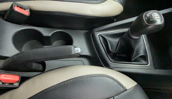 2017 Hyundai Elite i20 SPORTZ 1.2, Petrol, Manual, 68,092 km, Gear Lever