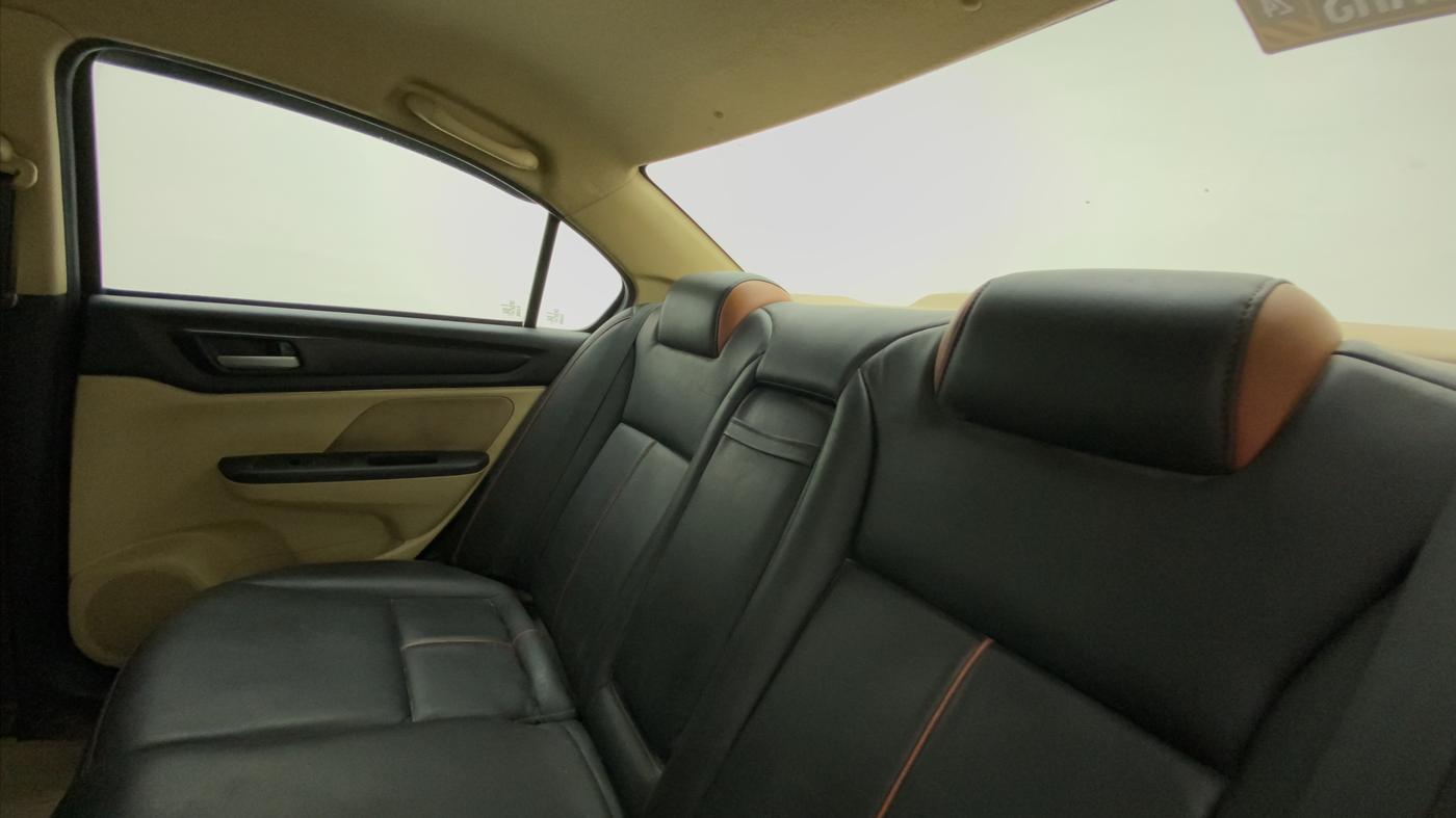 2019 Honda Amaze 1.2L I-VTEC S, CNG, Manual, 43,517 km, Right Side Rear Door Cabin