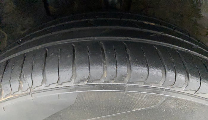 2019 Hyundai VENUE SX PLUS 1.0 TURBO DCT, Petrol, Automatic, 43,611 km, Left Front Tyre Tread