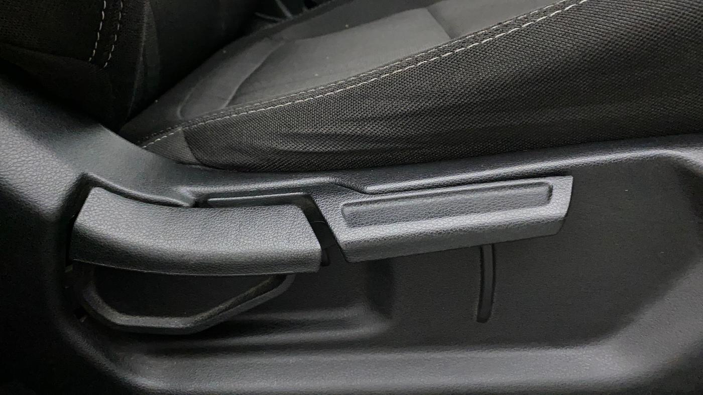 2019 Hyundai VENUE SX PLUS 1.0 TURBO DCT, Petrol, Automatic, 43,611 km, Driver Side Adjustment Panel