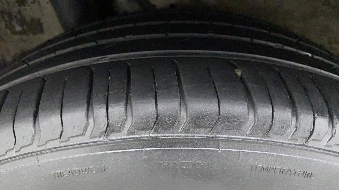 2019 Hyundai VENUE SX PLUS 1.0 TURBO DCT, Petrol, Automatic, 43,611 km, Right Rear Tyre Tread