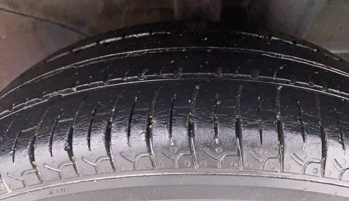2019 Hyundai NEW SANTRO ASTA 1.1 MT, Petrol, Manual, 31,933 km, Left Rear Tyre Tread