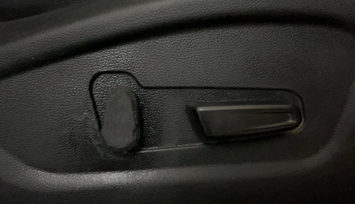 2019 Hyundai Creta SX (O) 1.6 PETROL, Petrol, Manual, 49,488 km, Driver Side Adjustment Panel