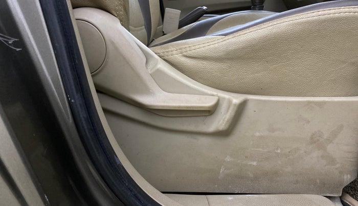 2019 Maruti Ertiga VXI CNG, CNG, Manual, 83,662 km, Driver Side Adjustment Panel