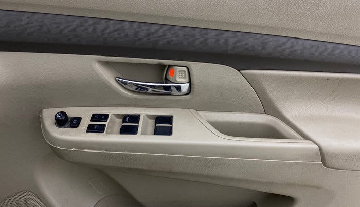 2019 Maruti Ertiga VXI CNG, CNG, Manual, 83,662 km, Driver Side Door Panels Control