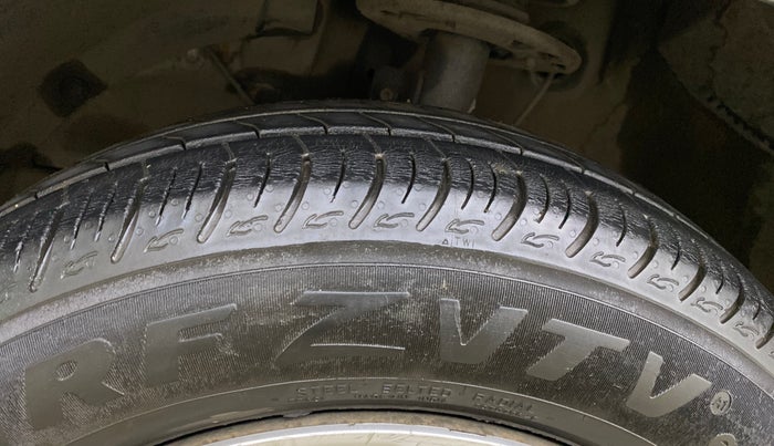 2019 Maruti Ertiga VXI CNG, CNG, Manual, 83,662 km, Left Front Tyre Tread
