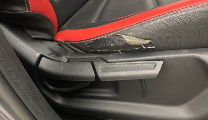 2021 Hyundai VENUE SX 1.0 TURBO, Petrol, Manual, 40,250 km, Driver Side Adjustment Panel