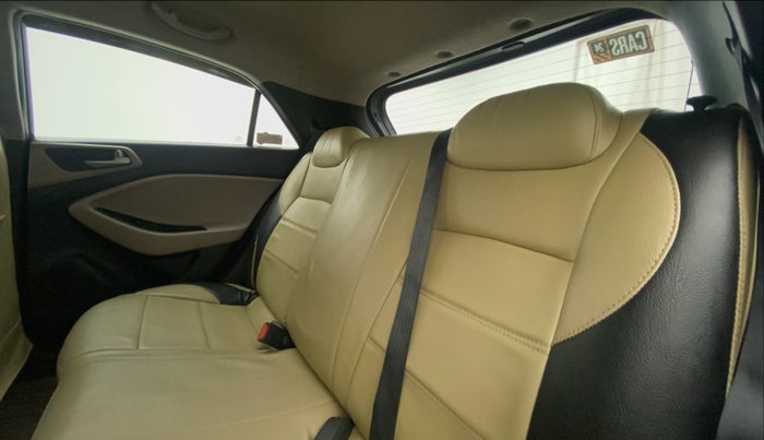 2015 Hyundai Elite i20 SPORTZ 1.2, Petrol, Manual, 50,518 km, Right Side Rear Door Cabin