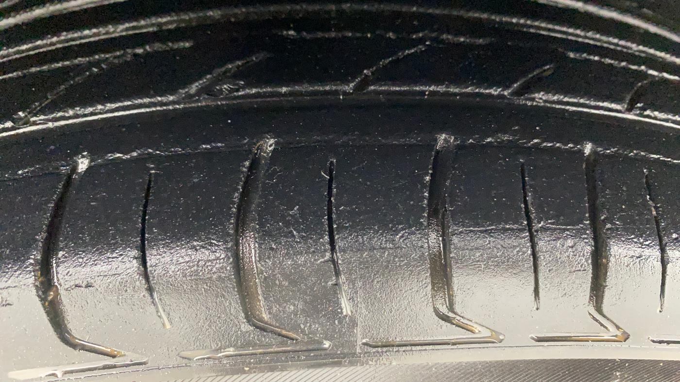 2014 Maruti Celerio ZXI (O), Petrol, Manual, 48,407 km, Left Front Tyre Tread