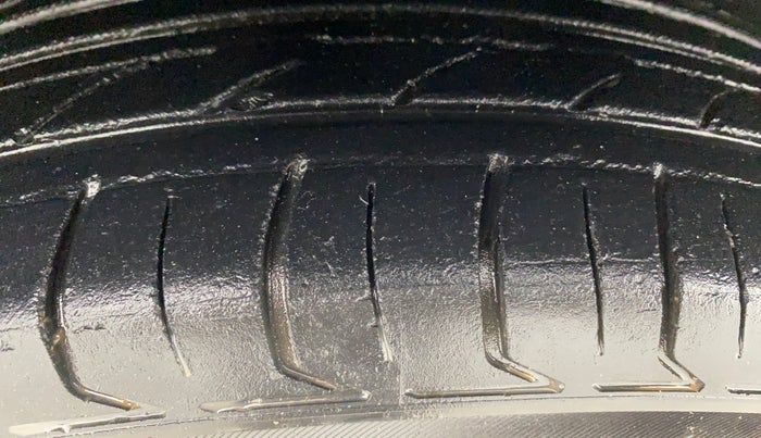 2014 Maruti Celerio ZXI (O), Petrol, Manual, 48,407 km, Left Front Tyre Tread