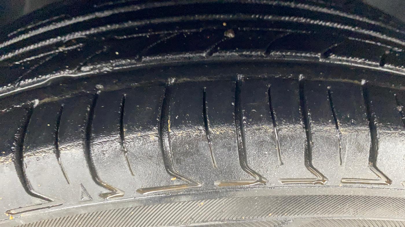 2014 Maruti Celerio ZXI (O), Petrol, Manual, 48,407 km, Right Front Tyre Tread