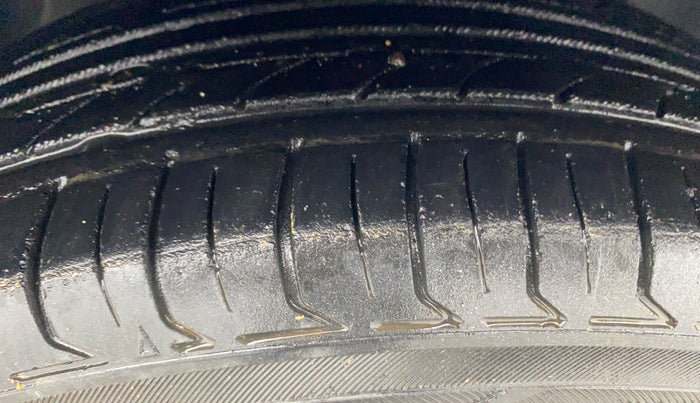 2014 Maruti Celerio ZXI (O), Petrol, Manual, 48,407 km, Right Front Tyre Tread