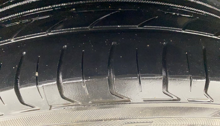 2014 Maruti Celerio ZXI (O), Petrol, Manual, 48,407 km, Right Rear Tyre Tread