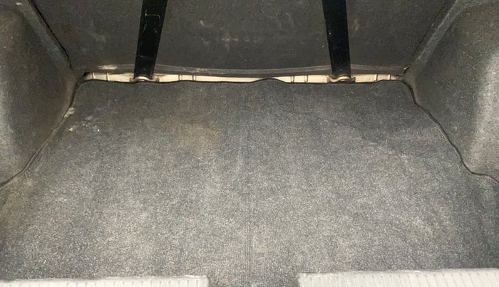 2018 Maruti Dzire ZXI, Petrol, Manual, 97,304 km, Boot Inside