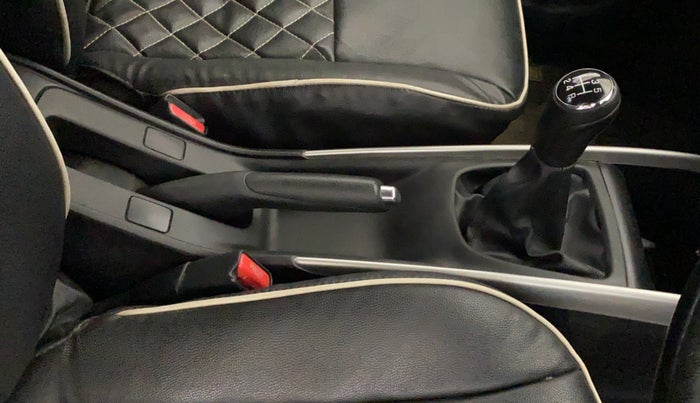 2016 Maruti Baleno DELTA PETROL 1.2, Petrol, Manual, 36,871 km, Gear Lever