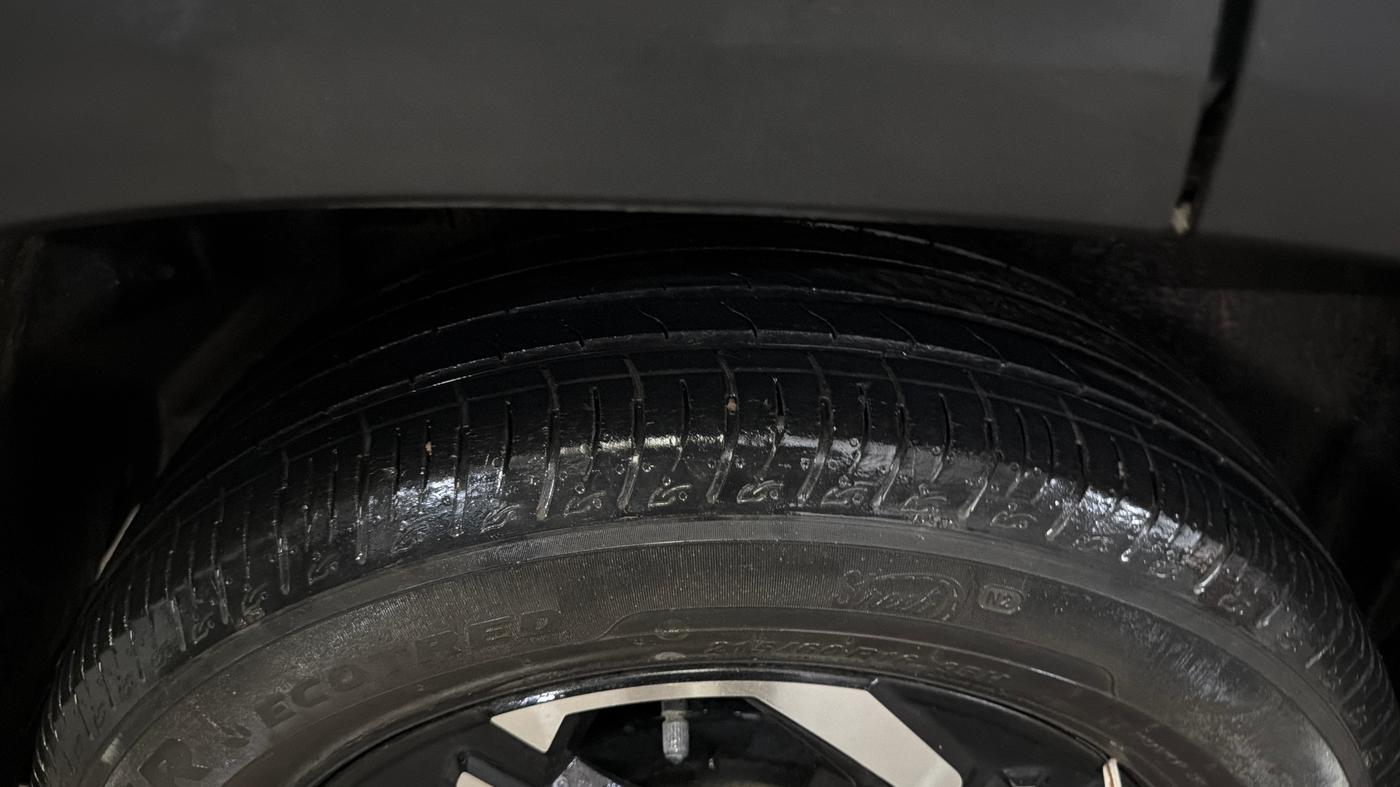 2023 Maruti BREZZA ZXI + SMART HYBRID, Petrol, Manual, 34,825 km, Right Rear Tyre Tread