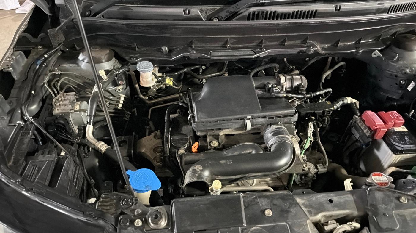 2023 Maruti BREZZA ZXI + SMART HYBRID, Petrol, Manual, 34,825 km, Engine View - Right