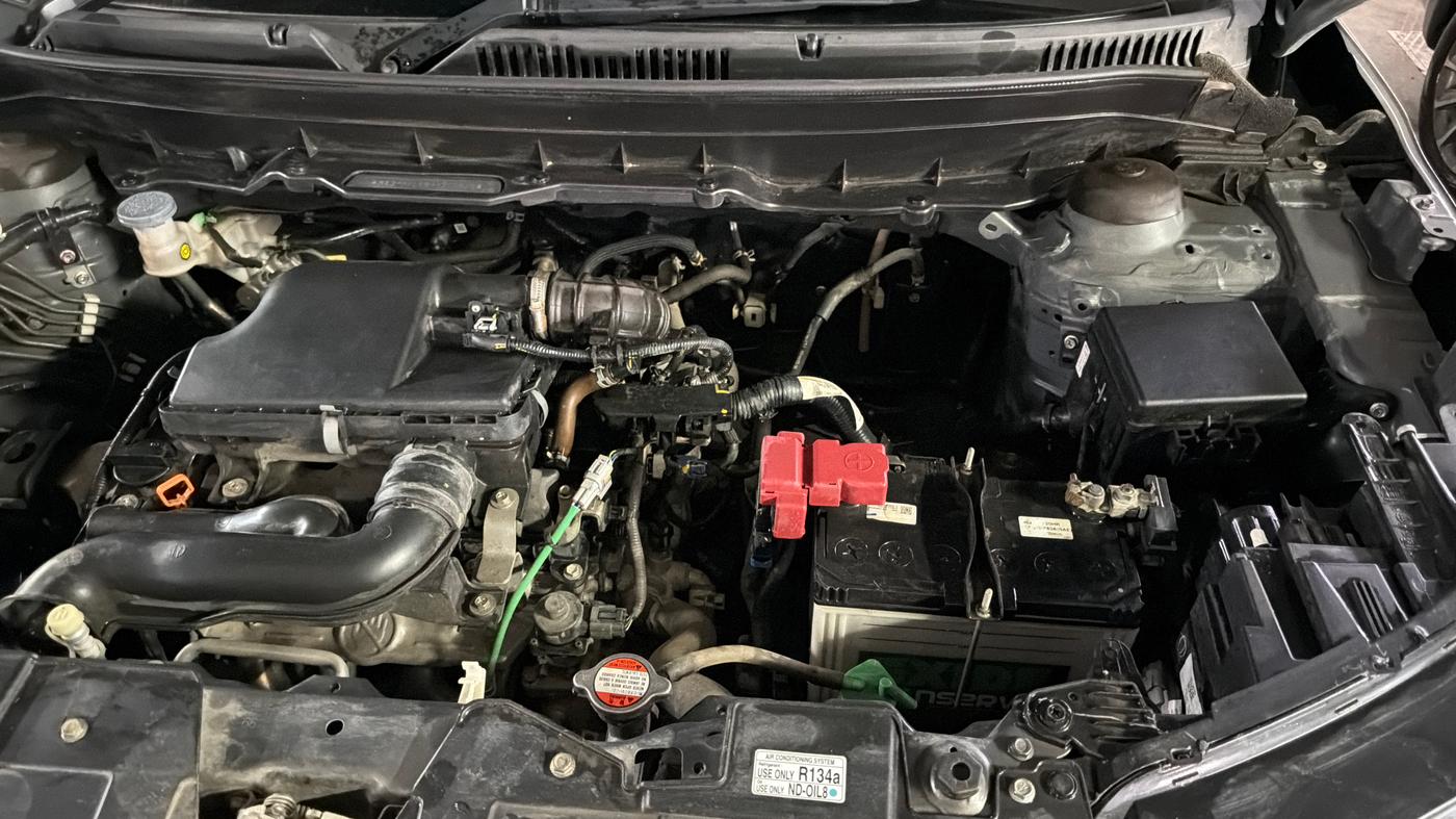 2023 Maruti BREZZA ZXI + SMART HYBRID, Petrol, Manual, 34,825 km, Engine View - Left