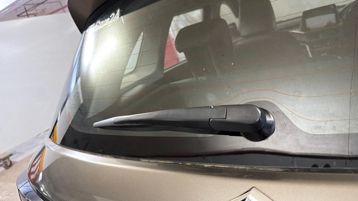 2023 Maruti BREZZA ZXI + SMART HYBRID, Petrol, Manual, 34,825 km, Rear Wiper