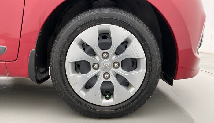 2016 Hyundai Xcent S AT 1.2, Petrol, Automatic, 42,241 km, Right Front Wheel