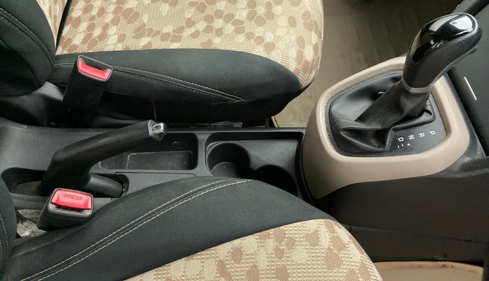 2016 Hyundai Xcent S AT 1.2, Petrol, Automatic, 42,241 km, Gear Lever