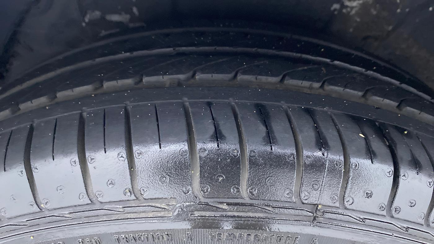 2010 Hyundai i20 MAGNA O 1.2, Petrol, Manual, 44,175 km, Right Rear Tyre Tread