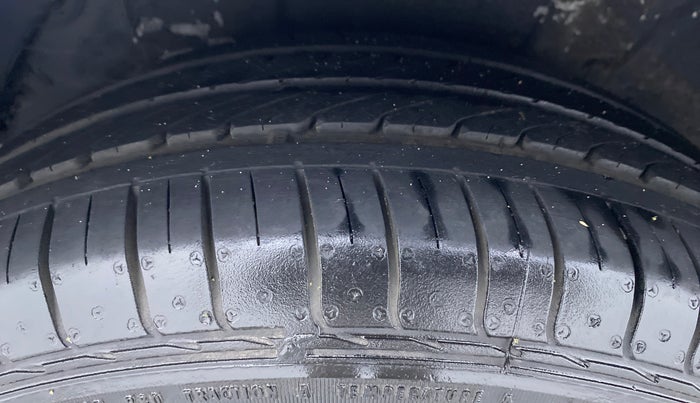 2010 Hyundai i20 MAGNA O 1.2, Petrol, Manual, 44,175 km, Right Rear Tyre Tread
