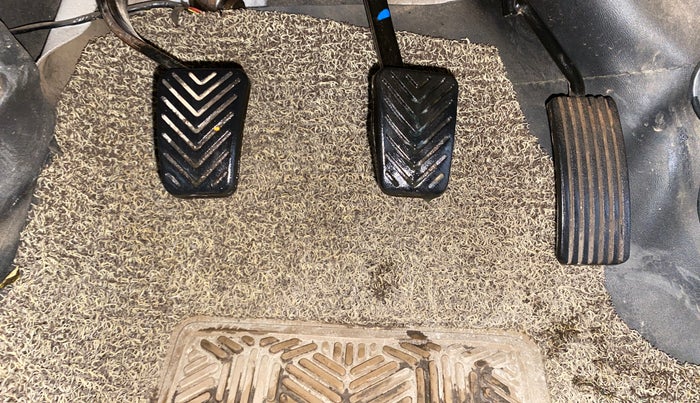 2018 Hyundai Eon ERA +, Petrol, Manual, 50,855 km, Pedals